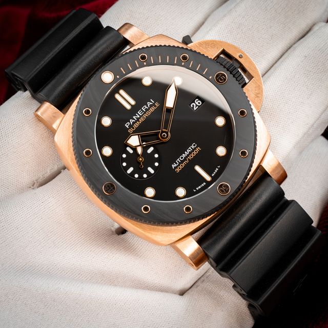 Panerai Submersible QuarantaQuattro PAM02070 Image 3